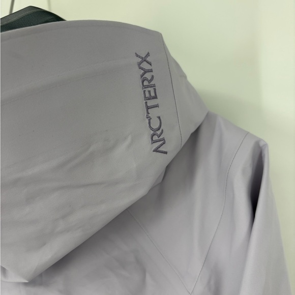 Arc'teryx Salal Gore-Tex Jacket Velocity/Light Velocity Small - Picture 6 of 6